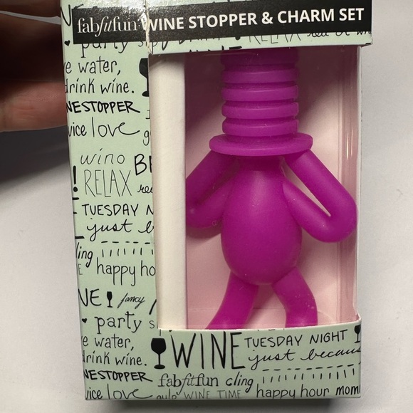 Pink Wine Stopper & Charm Set FabFitFun Silicone - Picture 1 of 3